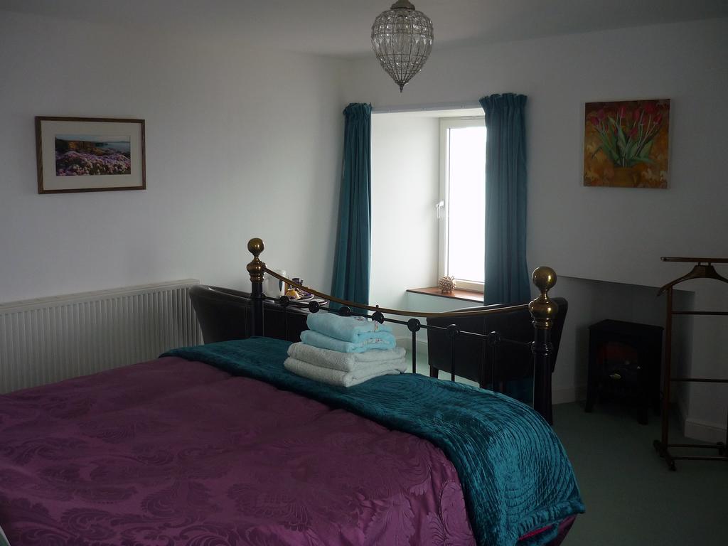 No 1 Broughton Bed & Breakfast Pierowall Chambre photo